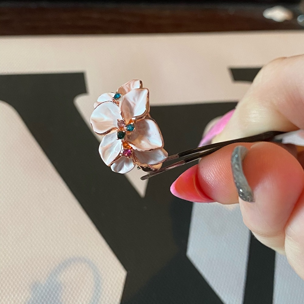 Hawaiian Flower Rhinestone Ring s 6